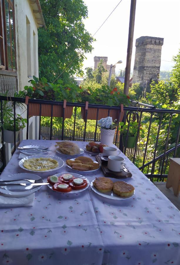 Ailama Guesthouse Mestia Zewnętrze zdjęcie