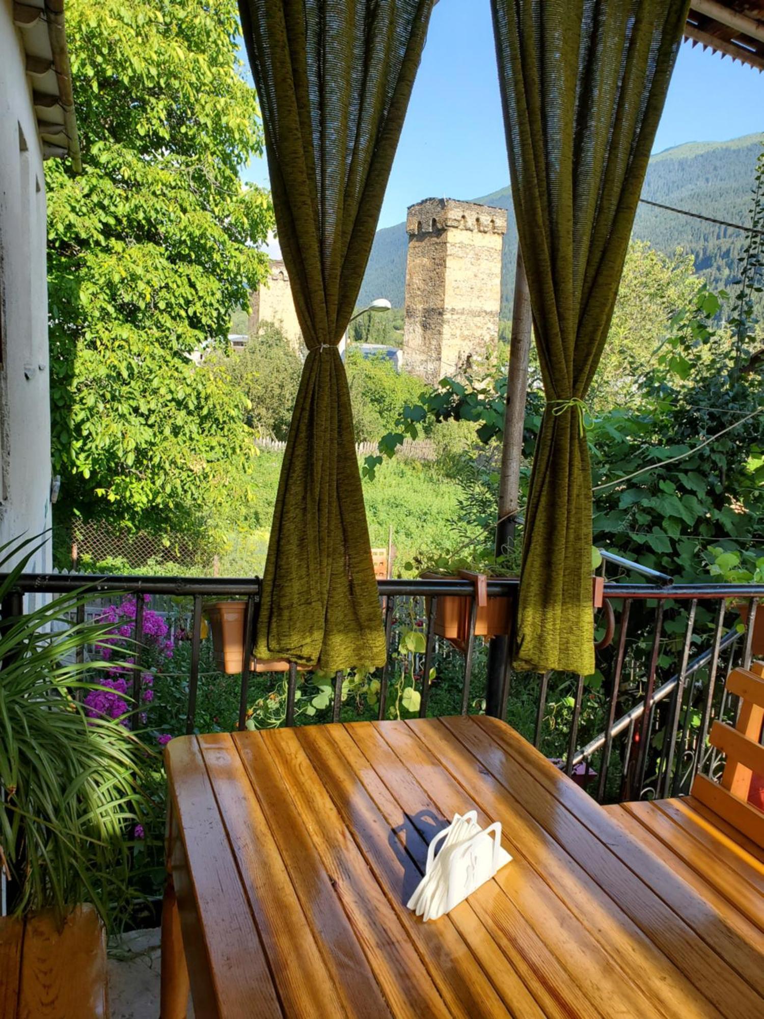 Ailama Guesthouse Mestia Zewnętrze zdjęcie
