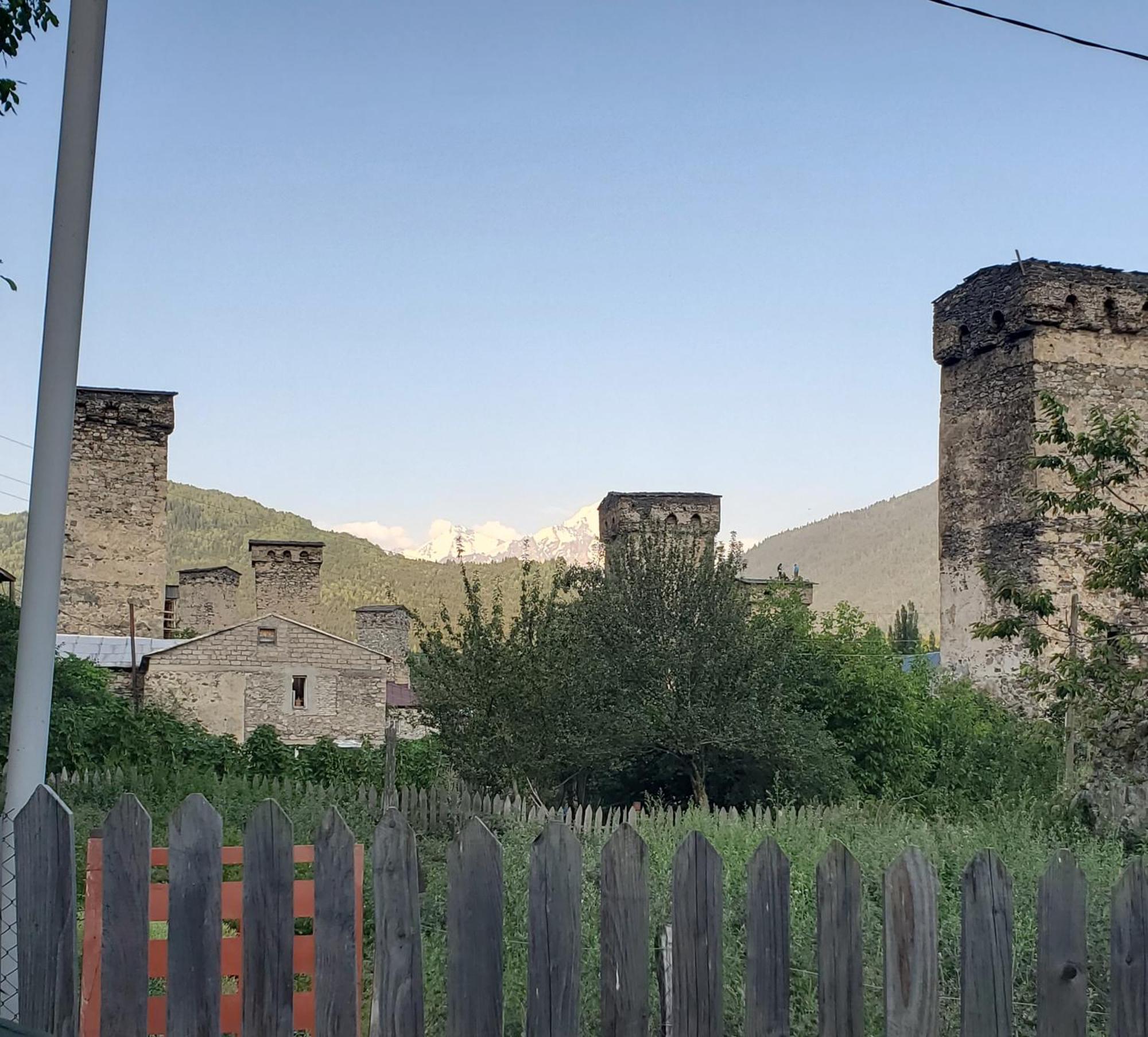 Ailama Guesthouse Mestia Zewnętrze zdjęcie
