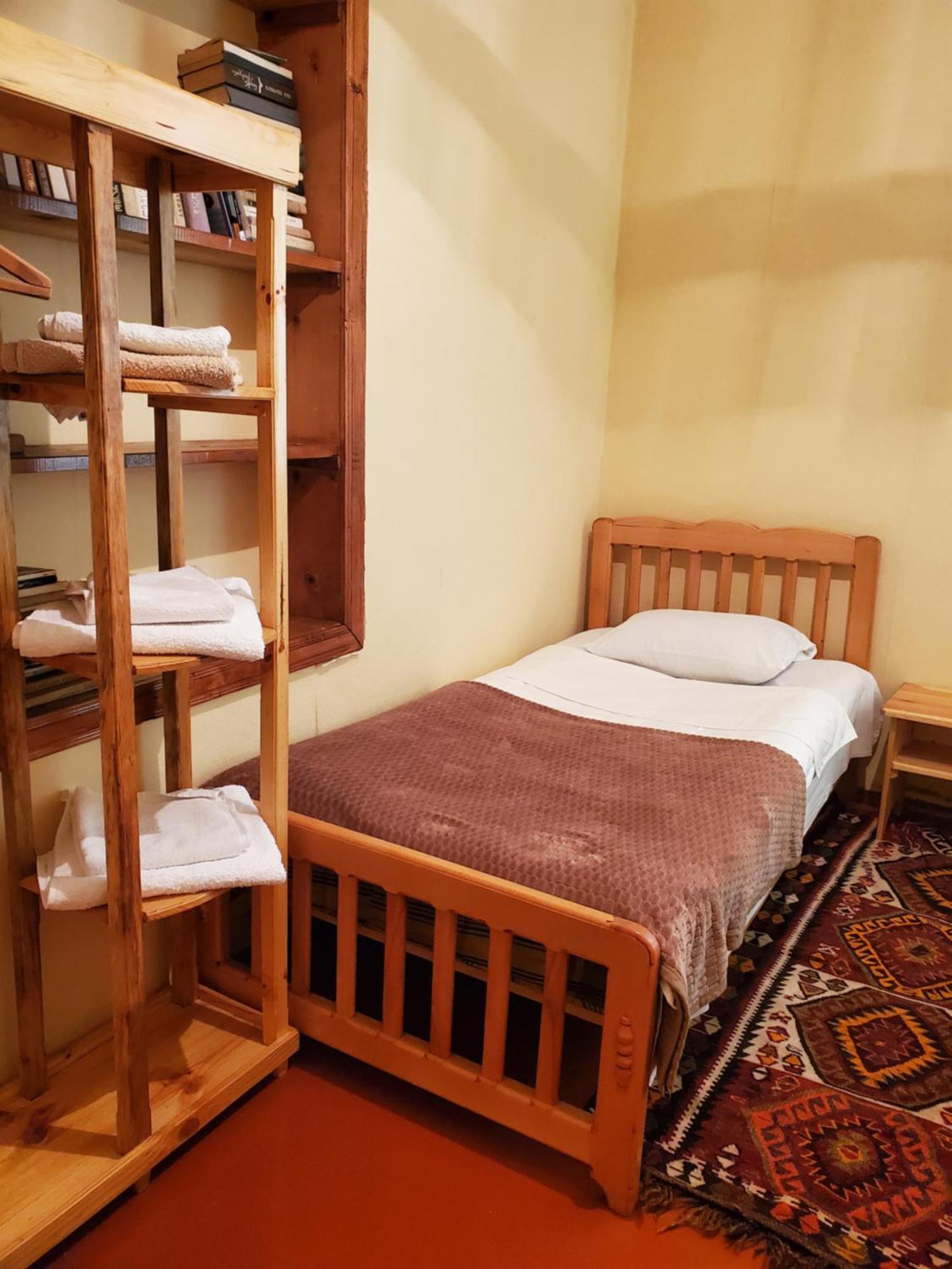 Ailama Guesthouse Mestia Pokój zdjęcie