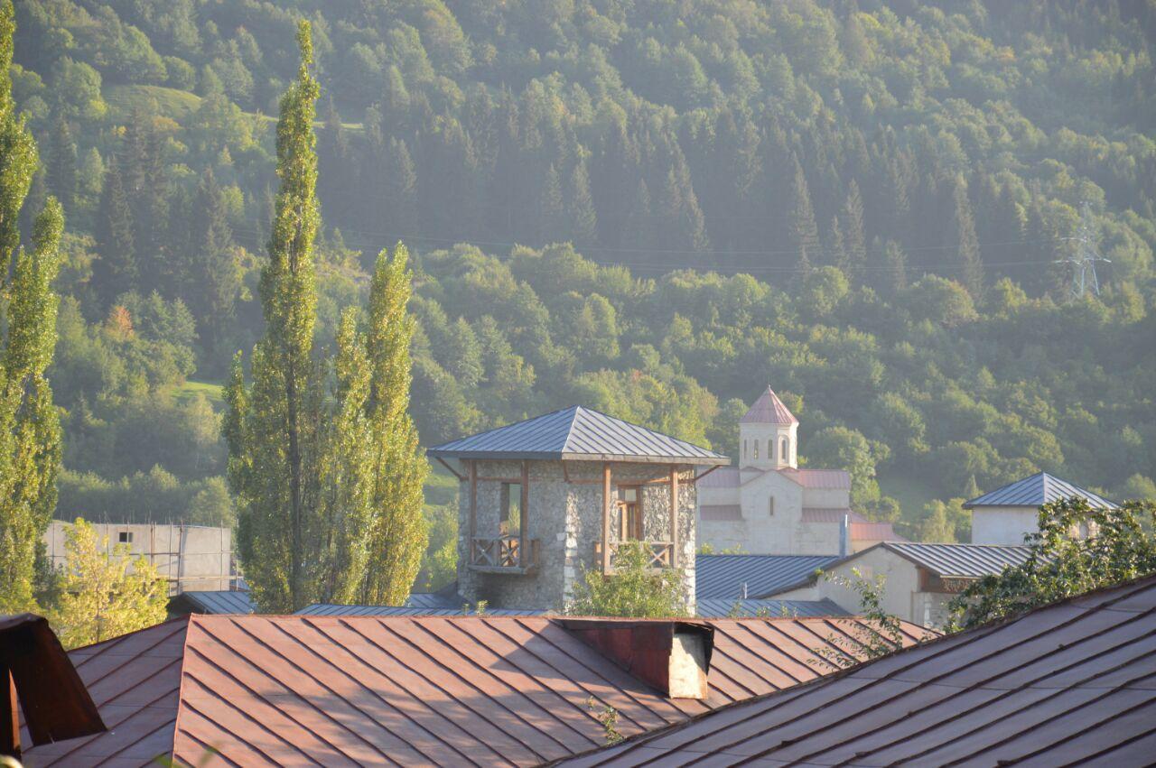 Ailama Guesthouse Mestia Zewnętrze zdjęcie